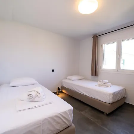 Pecora Nera * Ληξούρι